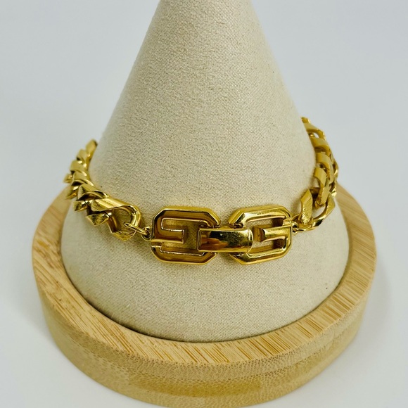 Gold Plated Chain Givenchy Bracelet - Picture 1 of 3